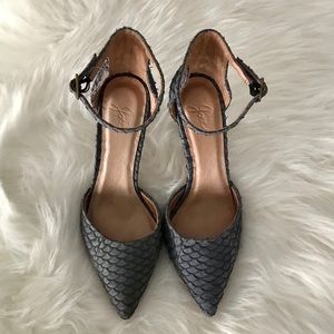 Joie ankle strap heel